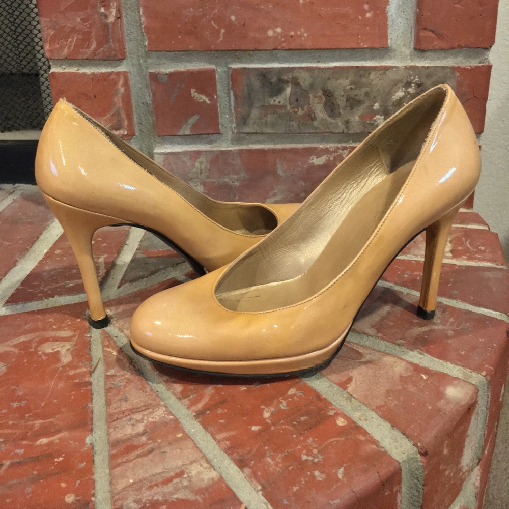 Stuart Weitzman Nude Pumps 7.5 M Patent Leather